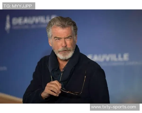 皮尔斯坦言第一次约会不亲吻女孩坚持原则展现绅士风度