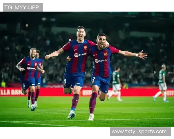 巴萨寻求中后卫引援目标奥塔门迪德弗里塞内西成热门人选 巴萨寻求中后卫引援目标奥塔门迪德弗里塞内西成热门人选